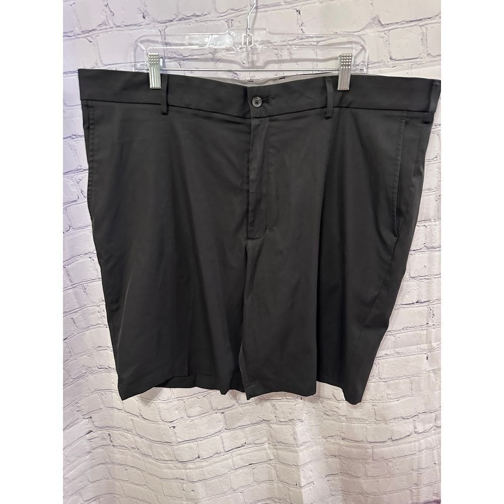 Walter Hagen Mens Black Golf Shorts Size 42 Flat Front Performance Activewear